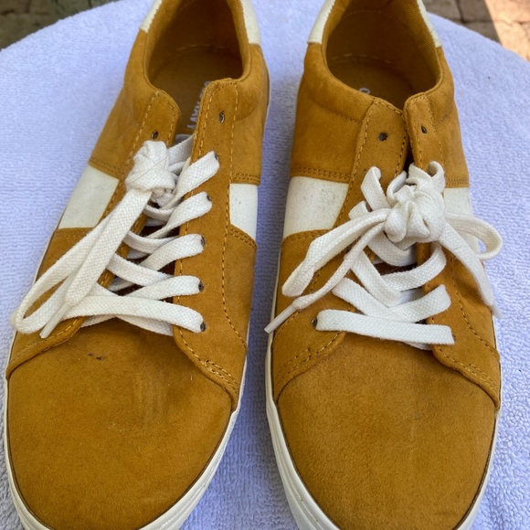 Old Navy faux suede sneakers - Picture 3 of 6